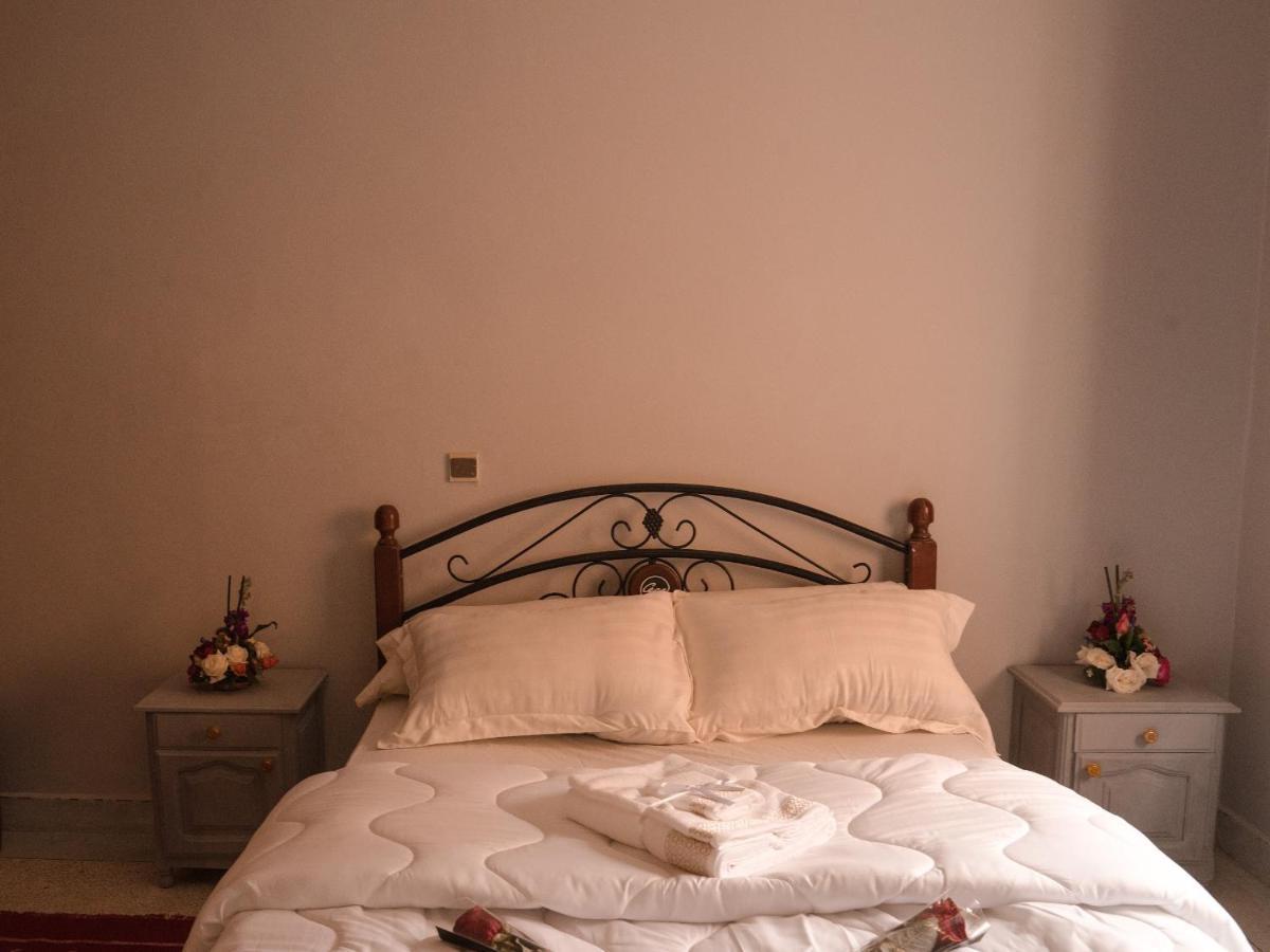 Santacruz Surf Camp Hostel Tamraght Ngoại thất bức ảnh