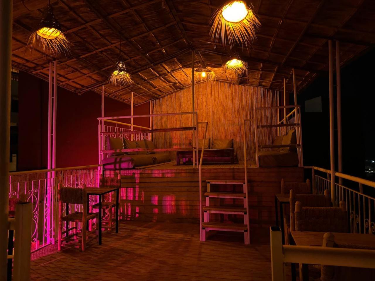 Santacruz Surf Camp Hostel Tamraght Ngoại thất bức ảnh
